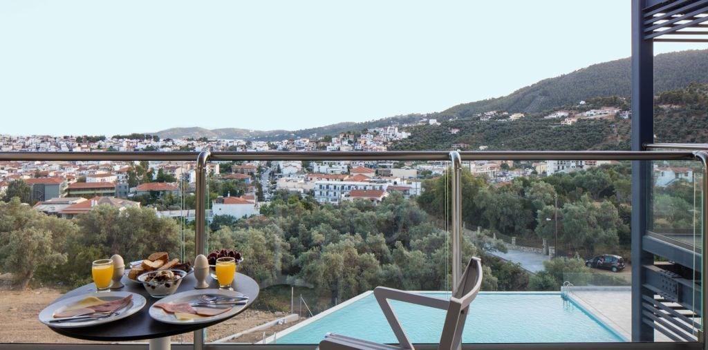 Amira Luxury Suites Скиатос Екстериор снимка
