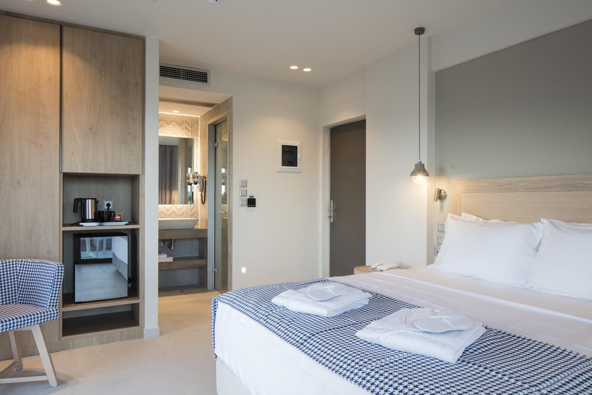 Amira Luxury Suites Скиатос Екстериор снимка
