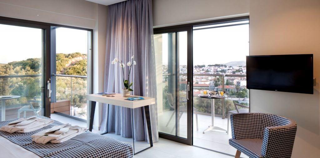 Amira Luxury Suites Скиатос Екстериор снимка