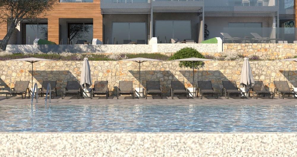 Amira Luxury Suites Скиатос Екстериор снимка