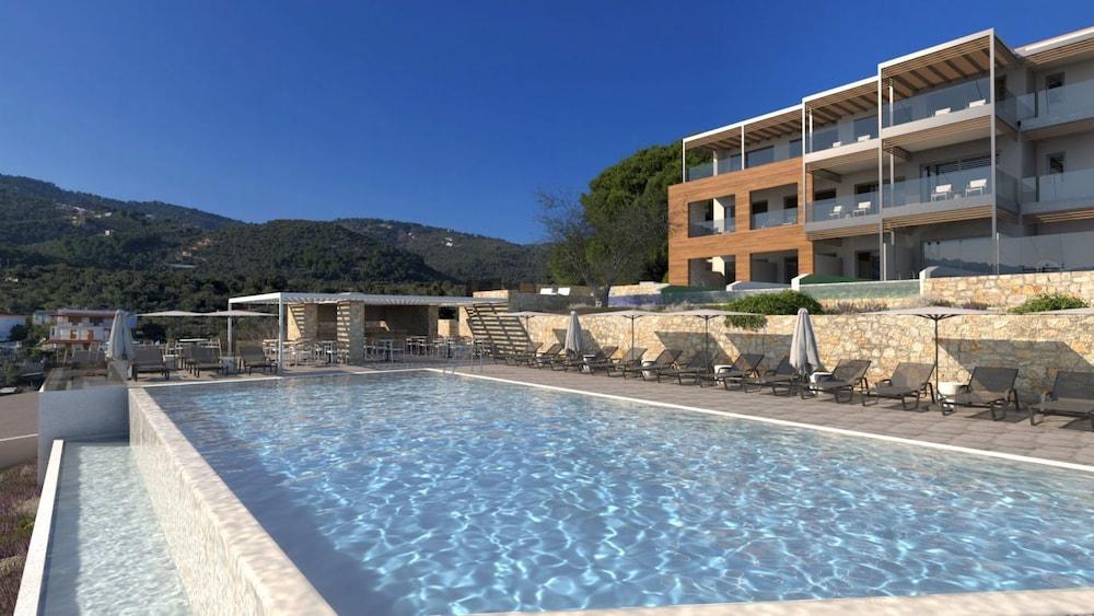 Amira Luxury Suites Скиатос Екстериор снимка