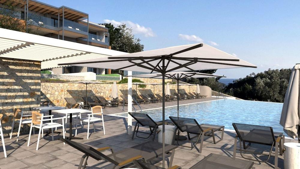Amira Luxury Suites Скиатос Екстериор снимка